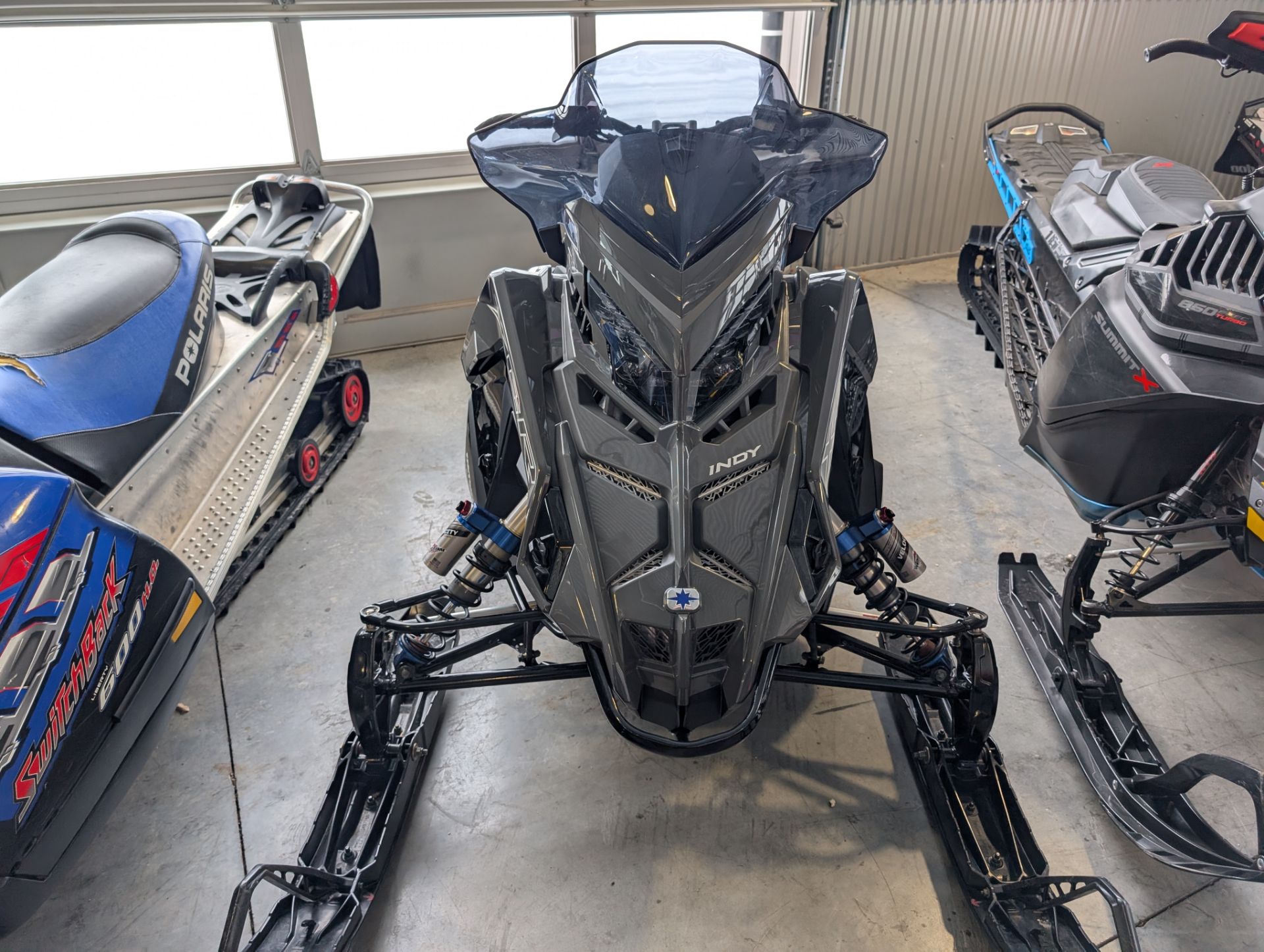 Pre-Owned 2024 Polaris 850 Indy XCR 128 SC ES For Sale - Image 4