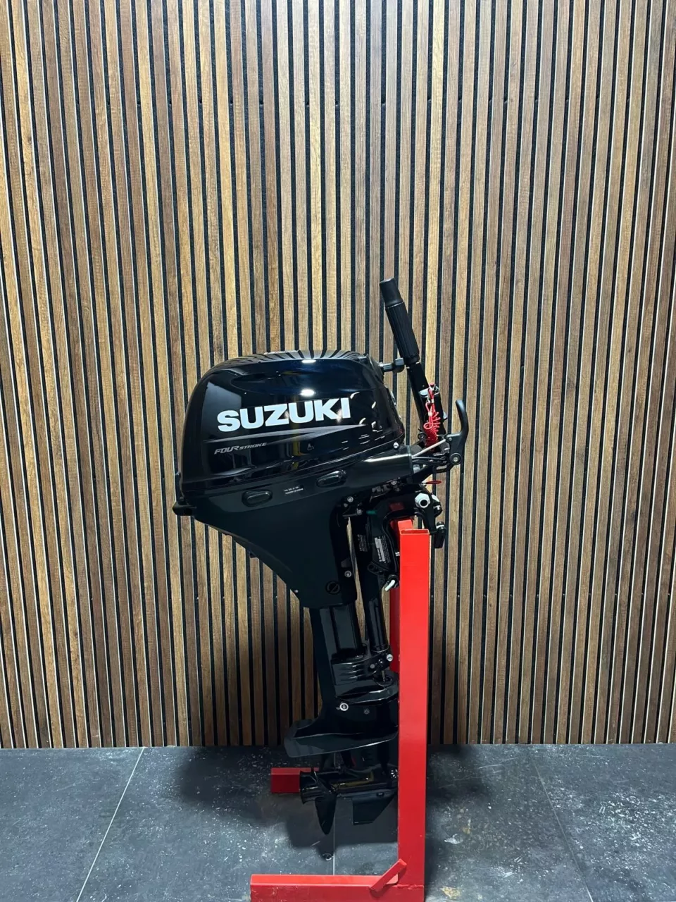 Suzuki 9.9 HP EFI Outboard Motor