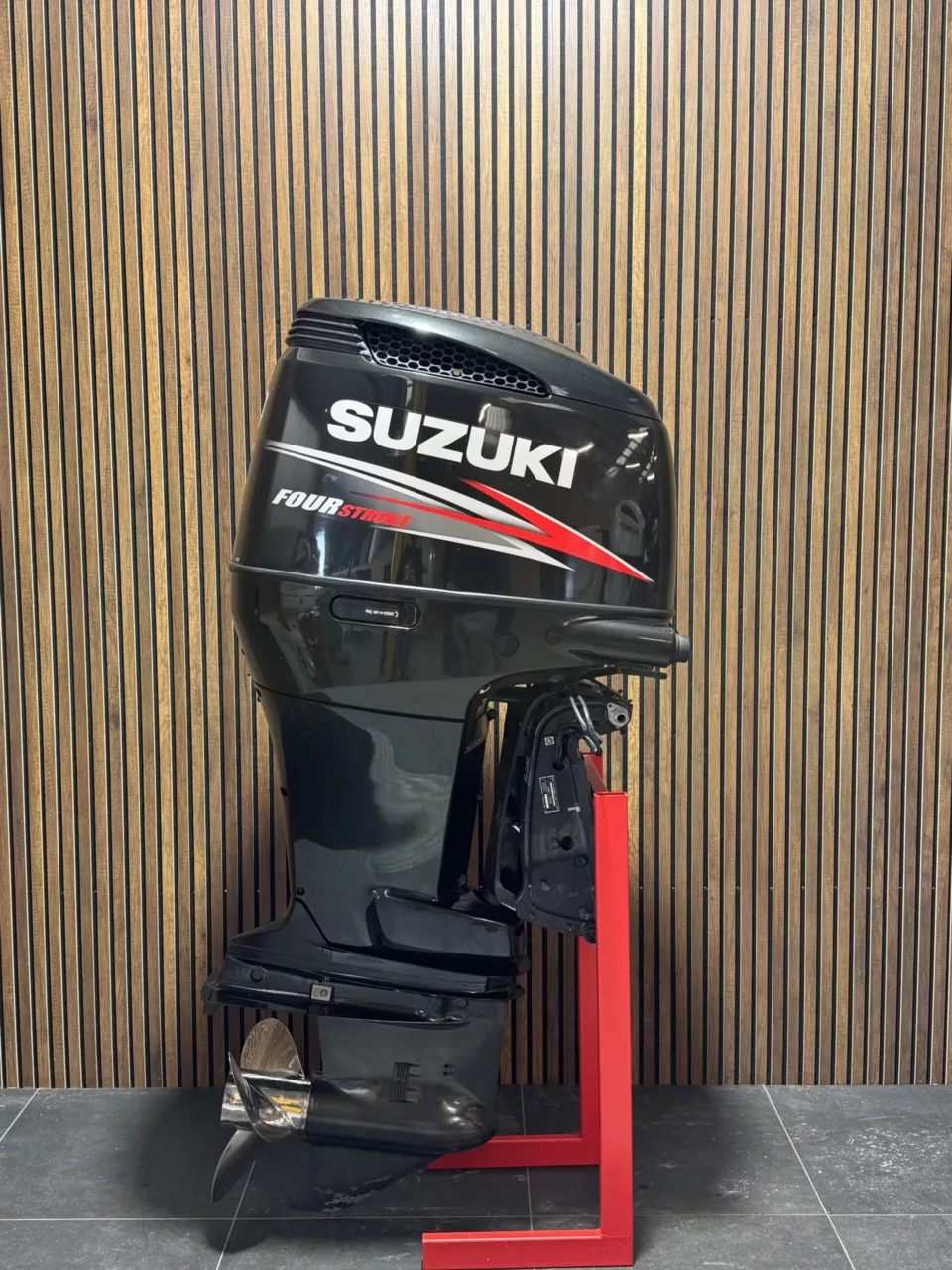 Suzuki DF200 V6 Outboard Motor