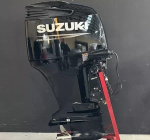 Suzuki DF300APX ’22 V6 Outboard Motor