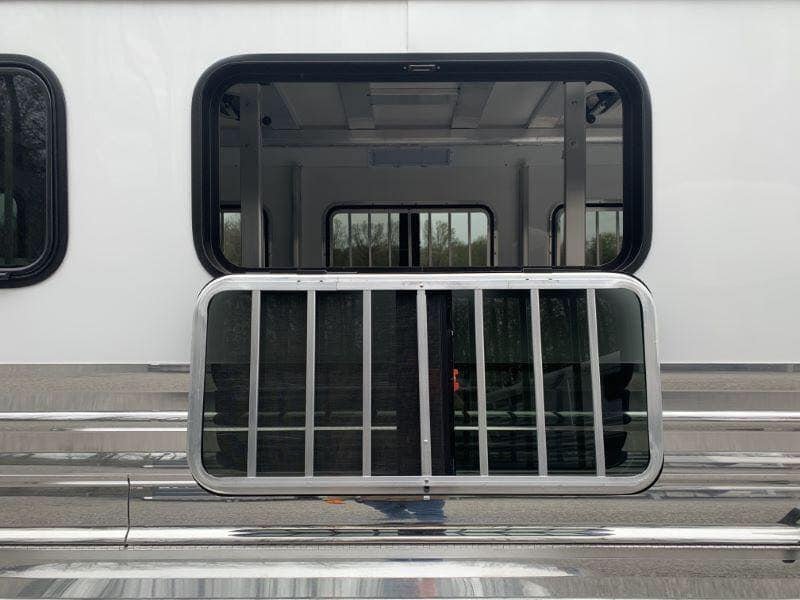 2020 19' CIMARRON BUMPER PULL 6 PEN STOCK TRAILER - Image 10