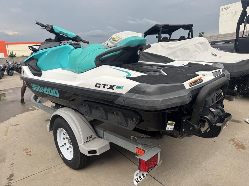 2021 Sea-Doo GTX™ PRO 130 - Image 2