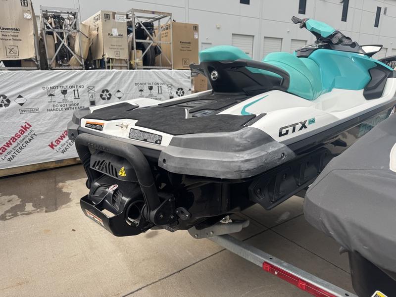 2021 Sea-Doo GTX™ PRO 130 - Image 10