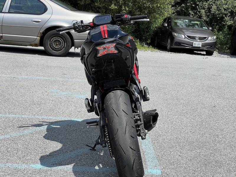 2024 Kawasaki Z650 ABS – Candy Persimmon Red - Image 14