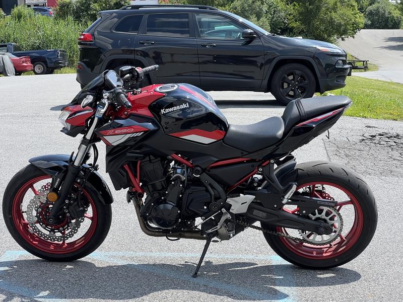 2024 Kawasaki Z650 ABS – Candy Persimmon Red - Image 10